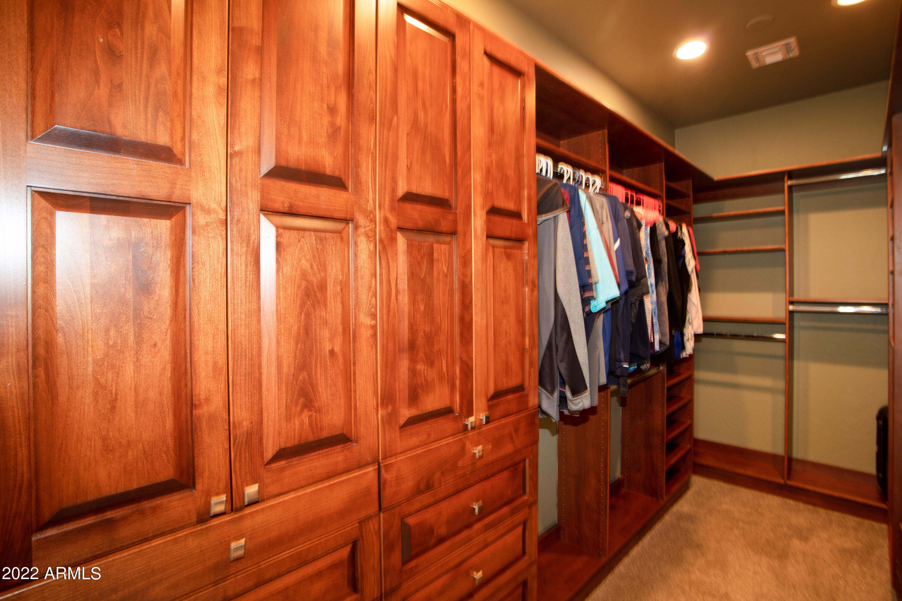 2441 East Darrel Road Phoenix, AZ 85042 - Photo 26 of 43 27 Master Walk In Closet