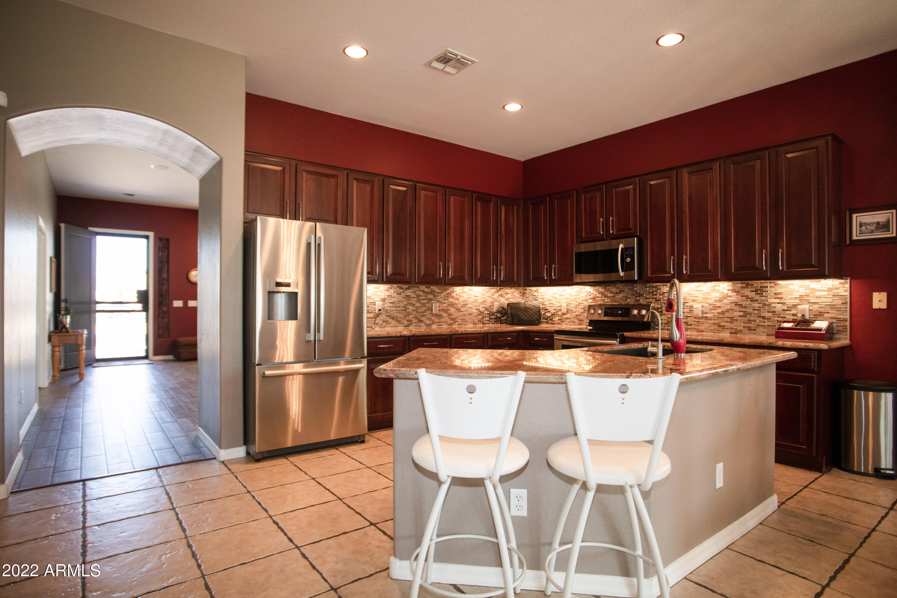 2441 East Darrel Road Phoenix, AZ 85042 - Photo 10 of 43 10 Kitchen