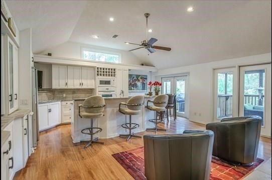 8 Buttonbush Court Spring, TX 77380 - Photo 9 of 30 Gallery Image 9