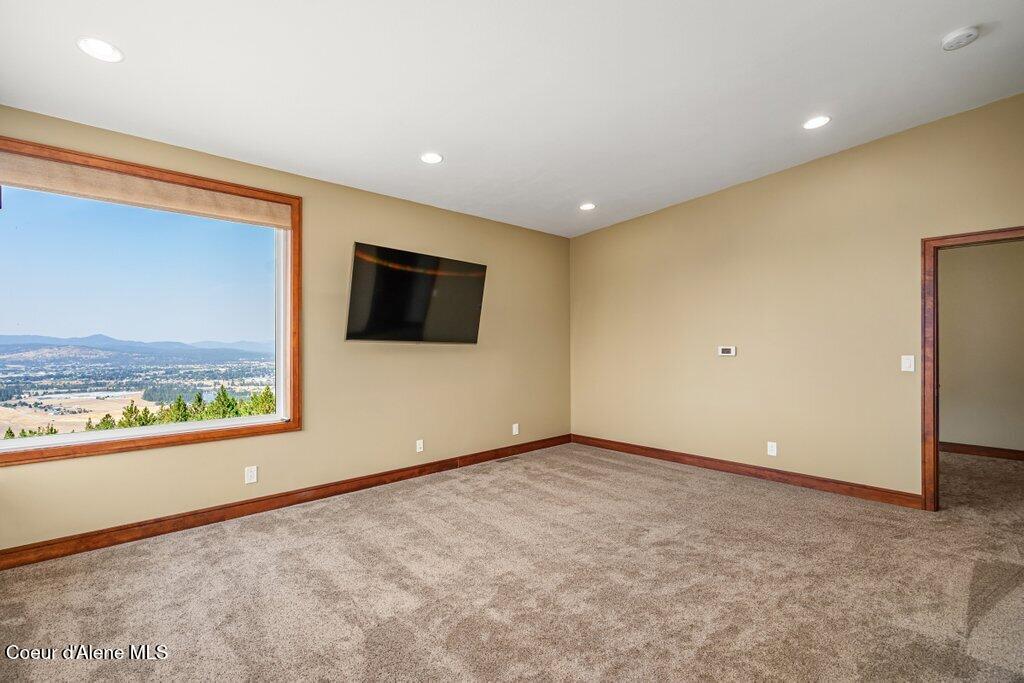 1035 South Valleyview Road Post Falls, ID 83854 - Photo 6 of 92 Penthouse Primary Suite