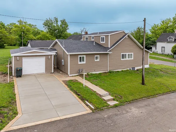$200,000 | 1400 East Russey Street, Muncie, IN 47303