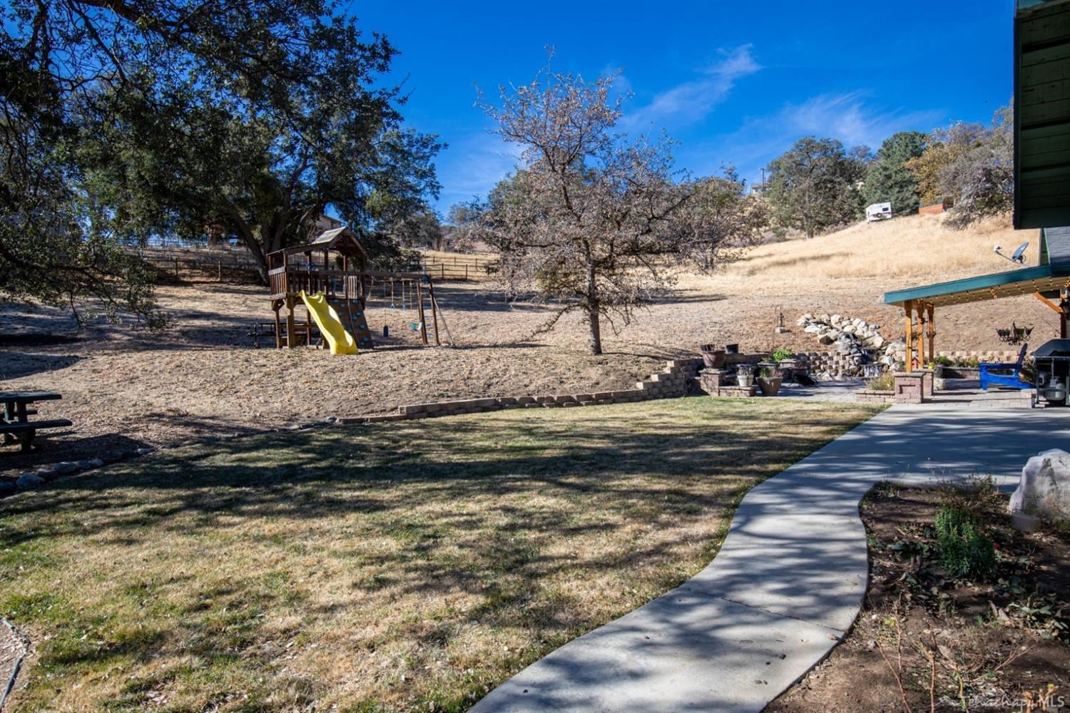 26000 Bear Valley Road Tehachapi, CA 93561 - Photo 34 of 47 Gallery Image 34