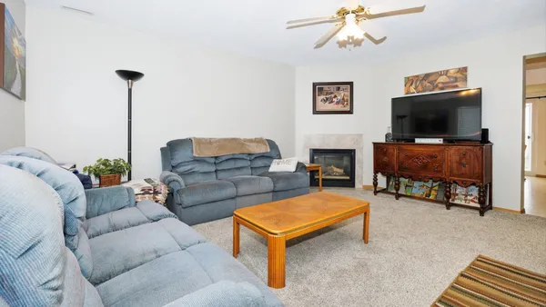 $134,000 | 23 Fetzer Court, Unit 2, Bloomington, IL 61704