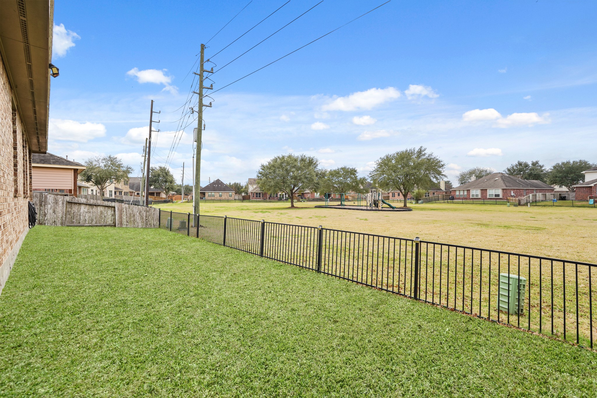 2027 Wembley Way Rosenberg, TX 77471 - Photo 23 of 28 a view of outdoor space with outdoor seating