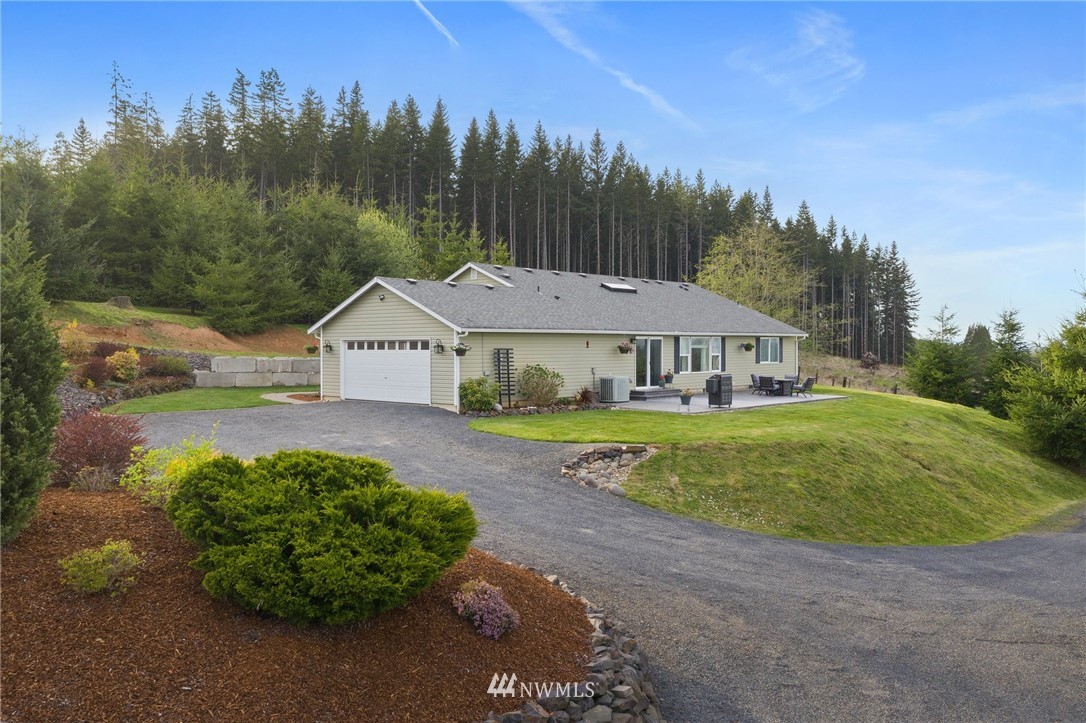 137 Rayburn Road West Winlock, WA 98596 - Photo 2 of 36