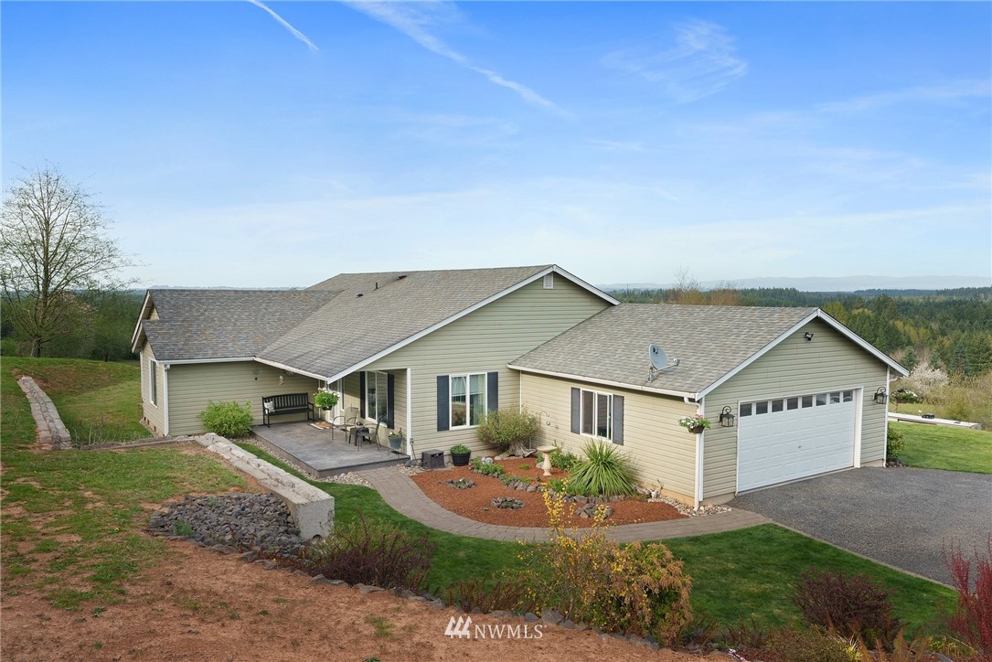 137 Rayburn Road West Winlock, WA 98596 - Photo 3 of 36