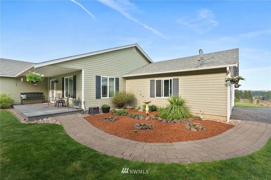 137 Rayburn Road West Winlock, WA 98596 - Photo 6 of 36