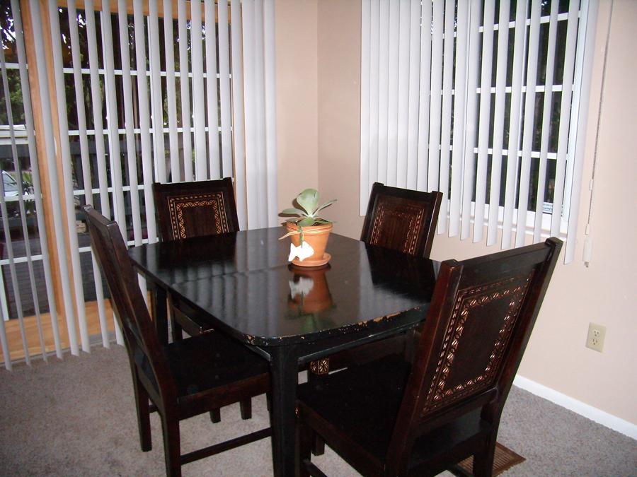13 Dolphin Road Key Largo, FL 33037 - Photo 3 of 20 Dining Area