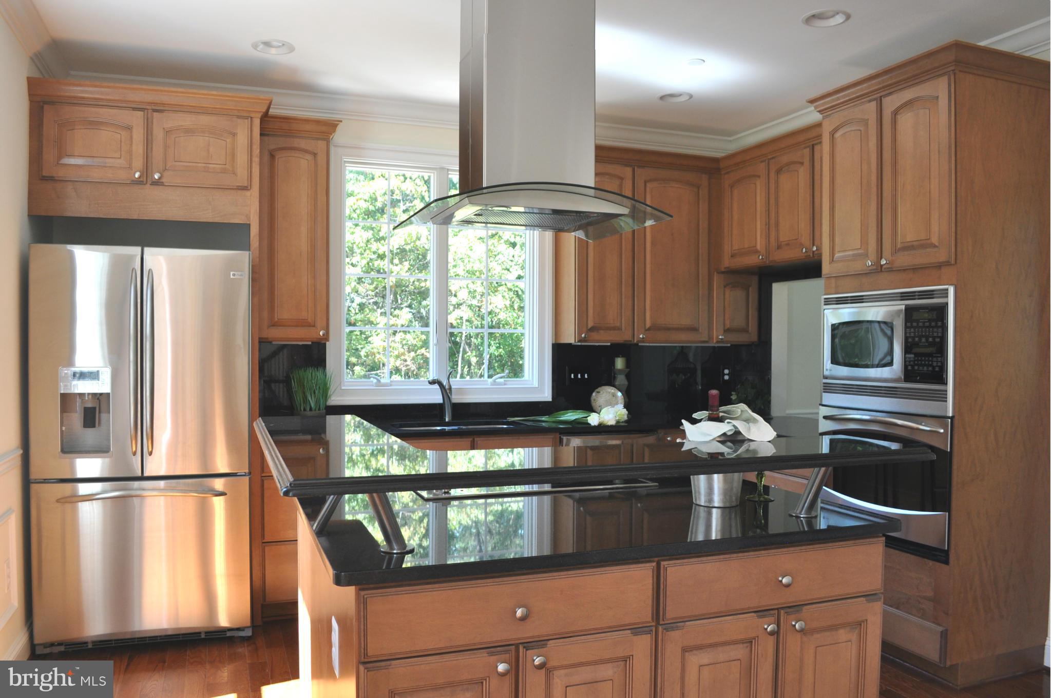 4694 Mountain Road Pasadena, MD 21122 - Photo 7 of 30 Kitchen