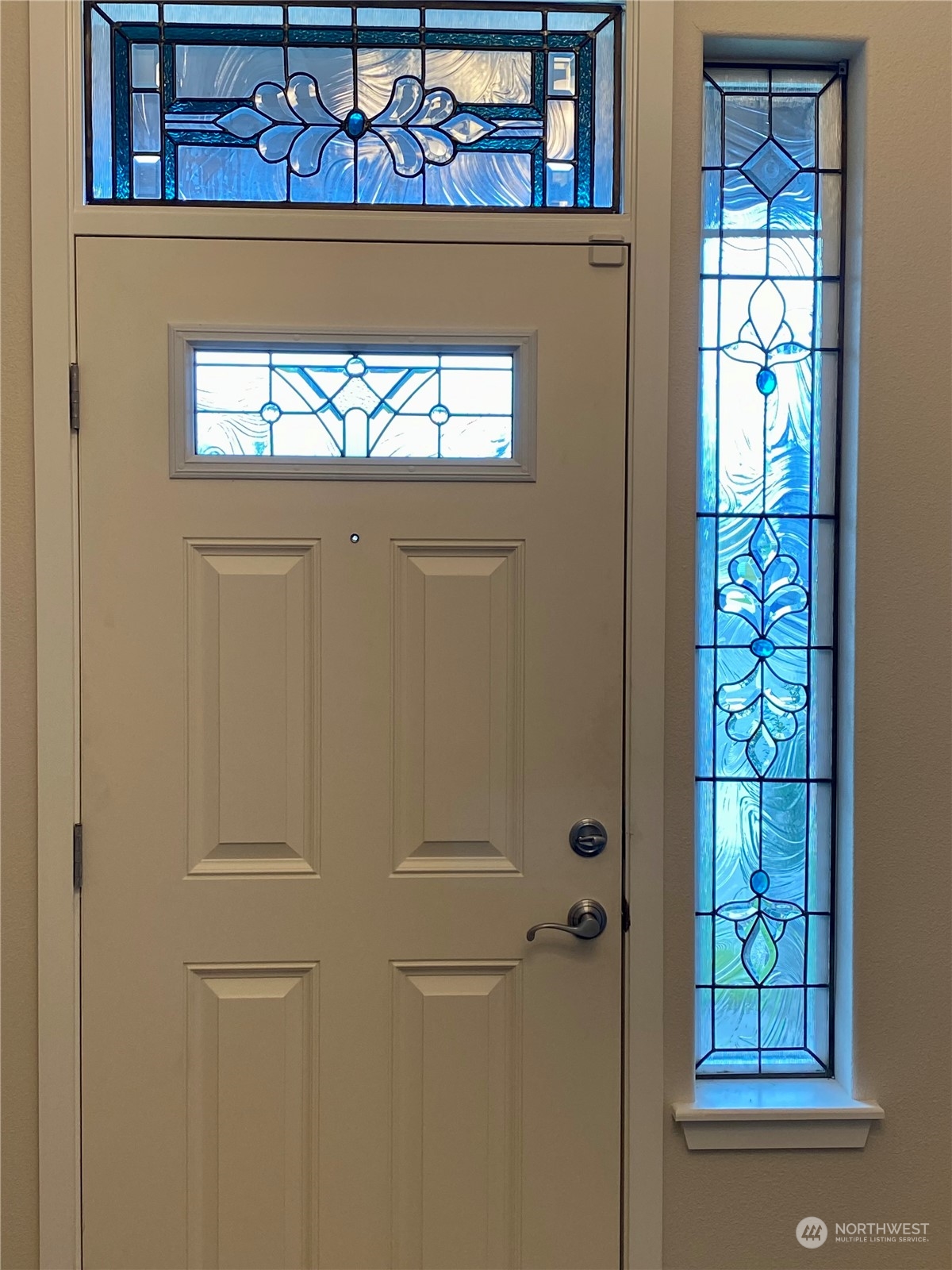 802 Mandee Street Southeast Lacey, WA 98513 - Photo 8 of 28 a view of entryway