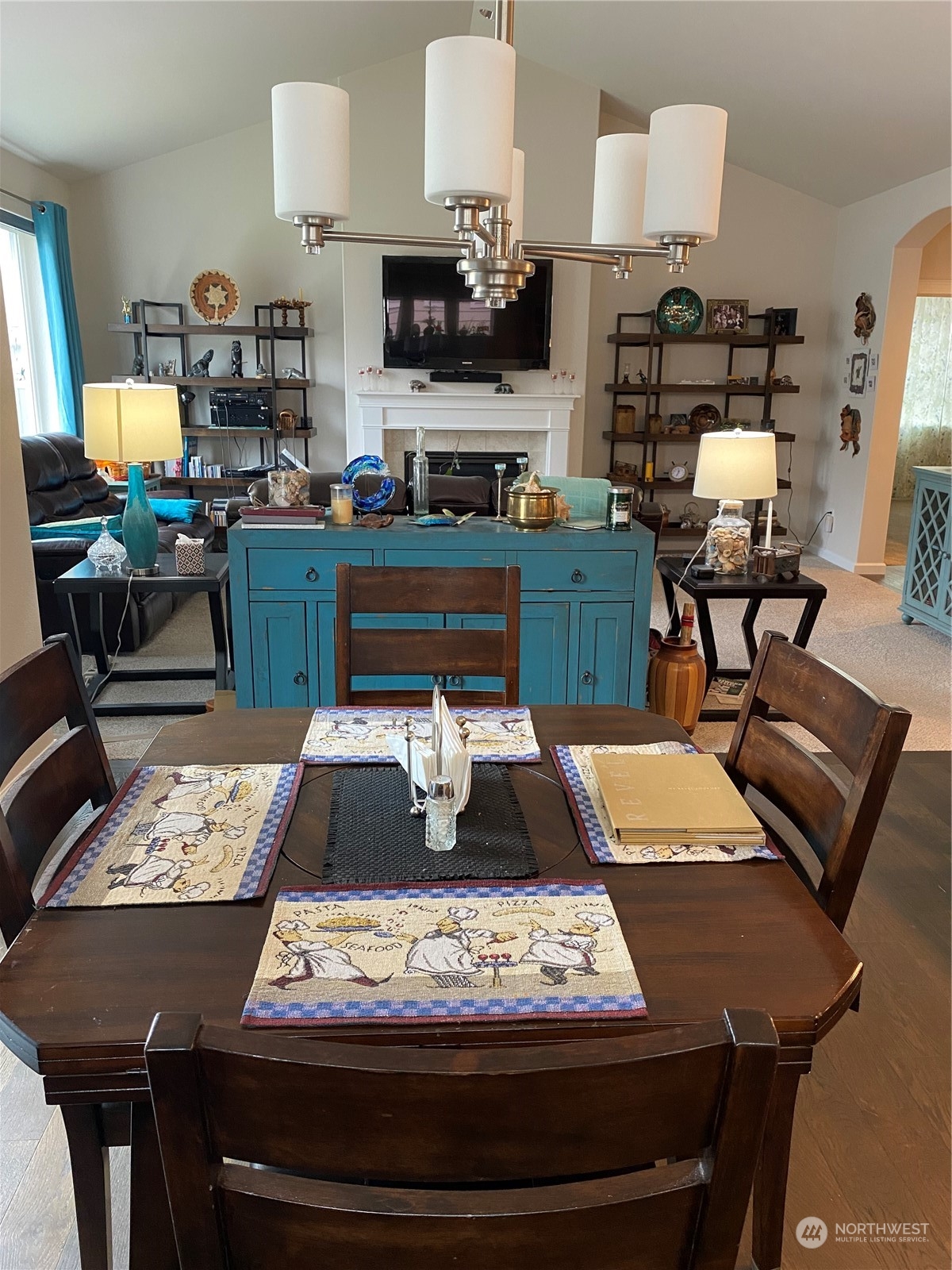 802 Mandee Street Southeast Lacey, WA 98513 - Photo 9 of 28 a living room with furniture and a lamp