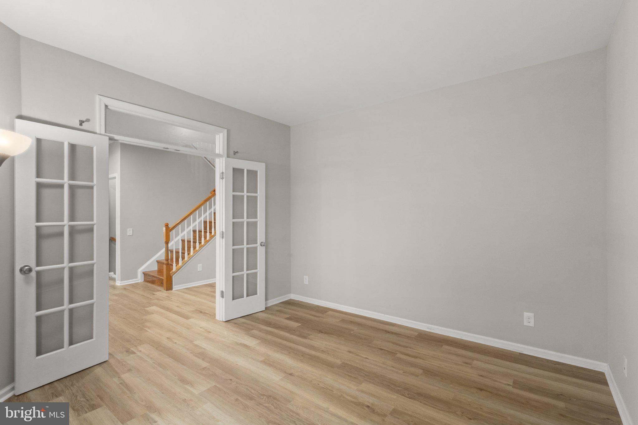 23542 Christina Ridge Square Ashburn, VA 20148 - Photo 11 of 41 Bright and airy entryway awaits you.