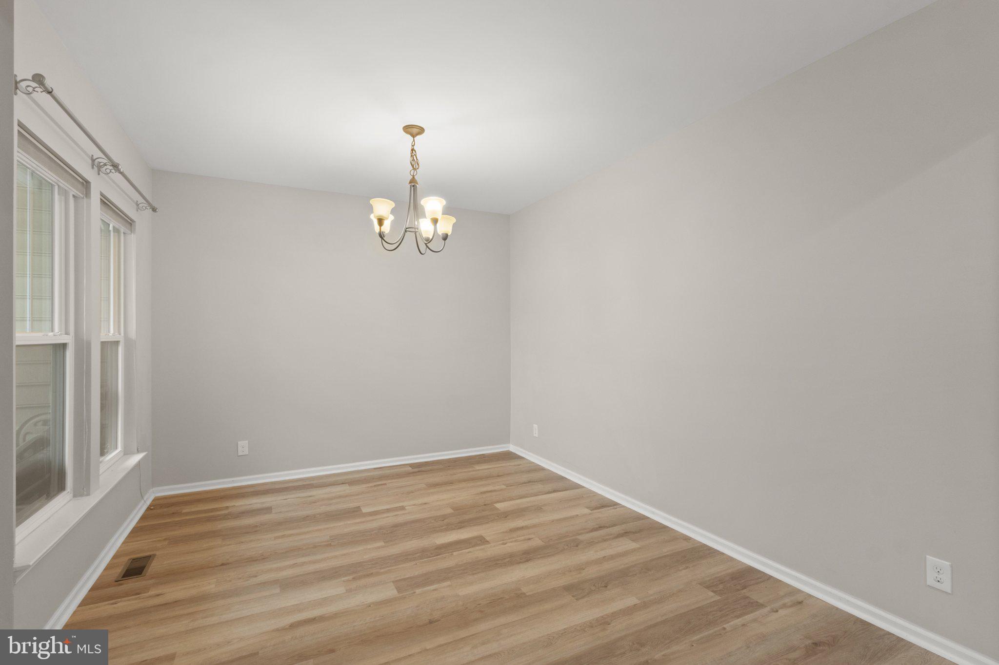 23542 Christina Ridge Square Ashburn, VA 20148 - Photo 14 of 41 Bright and airy space awaits creativity.