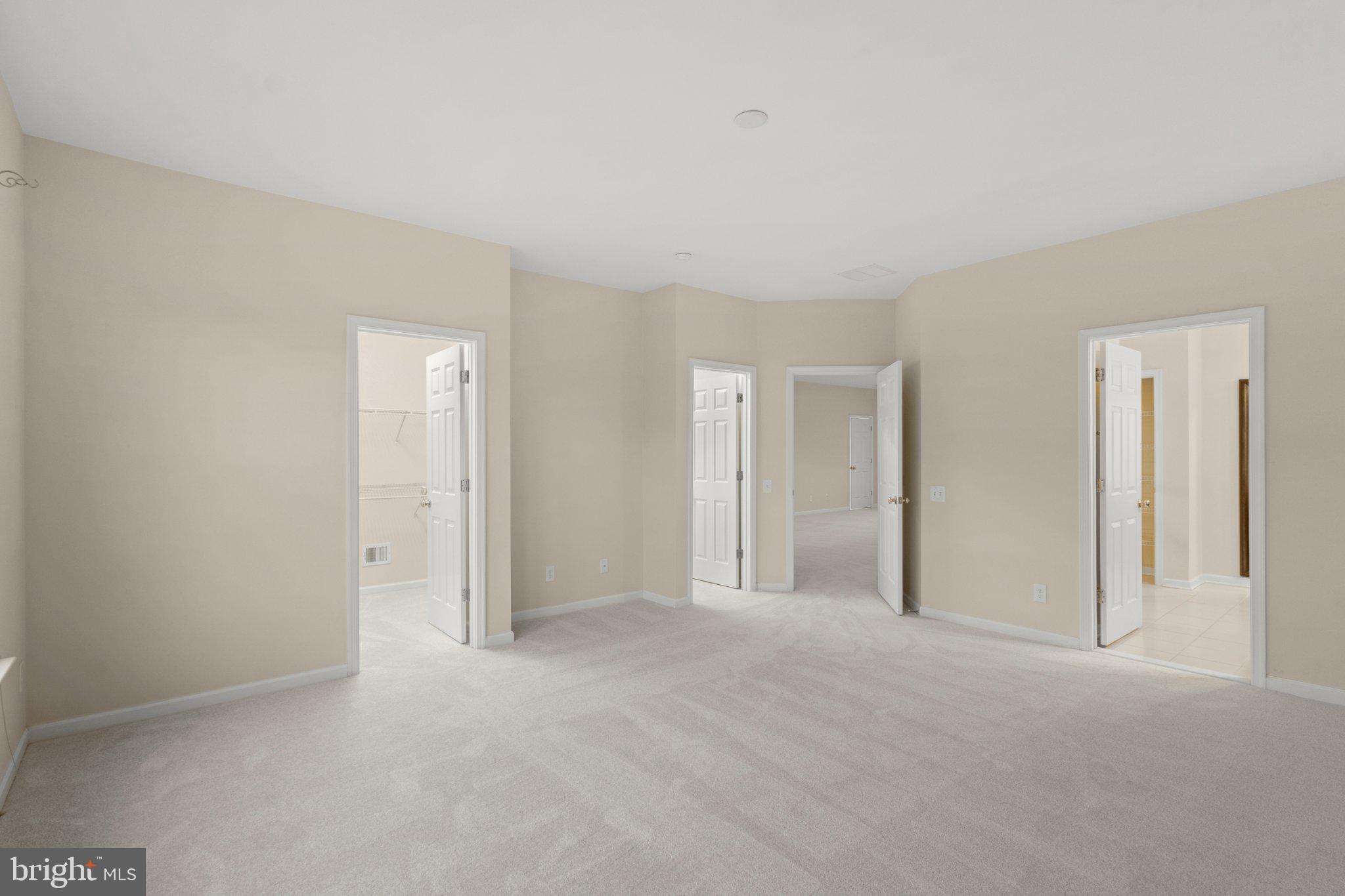 23542 Christina Ridge Square Ashburn, VA 20148 - Photo 27 of 41 Spacious, versatile room with light tones.