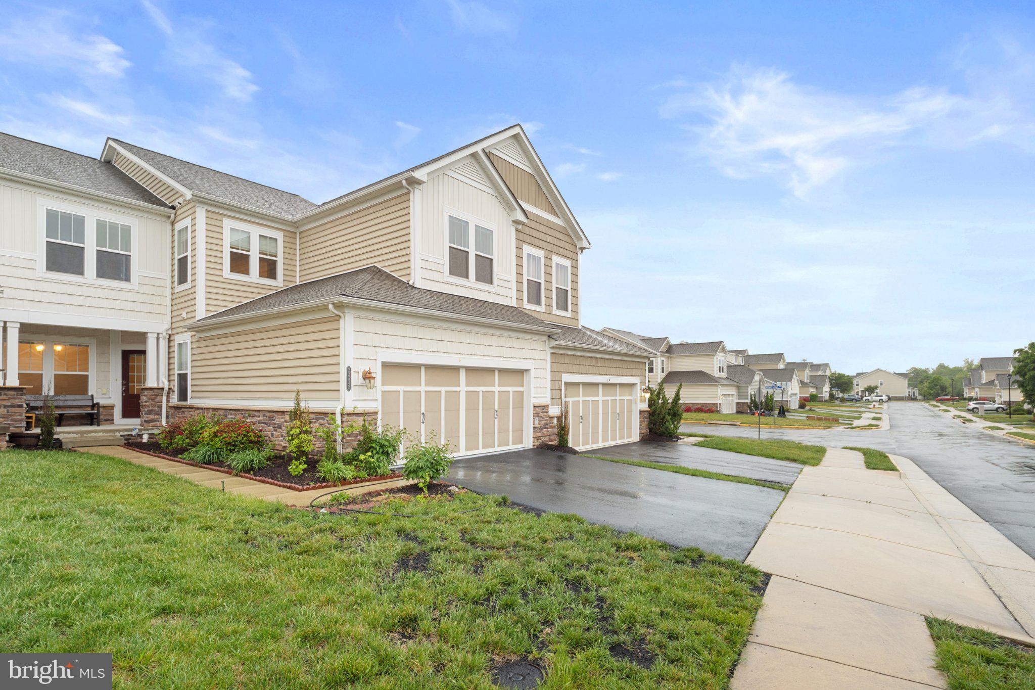 23542 Christina Ridge Square Ashburn, VA 20148 - Photo 3 of 41 Charming home in a serene neighborhood.
