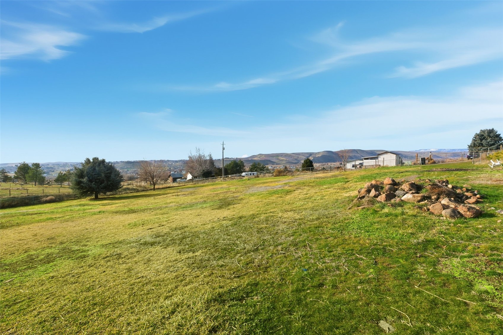 401 Clemans View Road Selah, WA 98942 - Photo 9 of 28