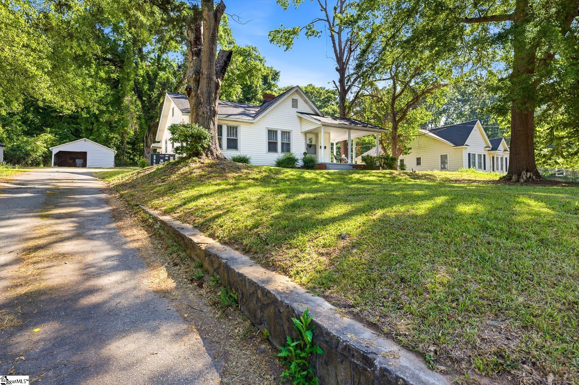 524 Church Street Laurens, SC 29360 - Photo 6 of 35