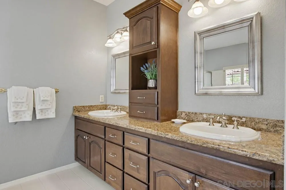 2071 Winamar Place Escondido, CA 92029 - Photo 31 of 43