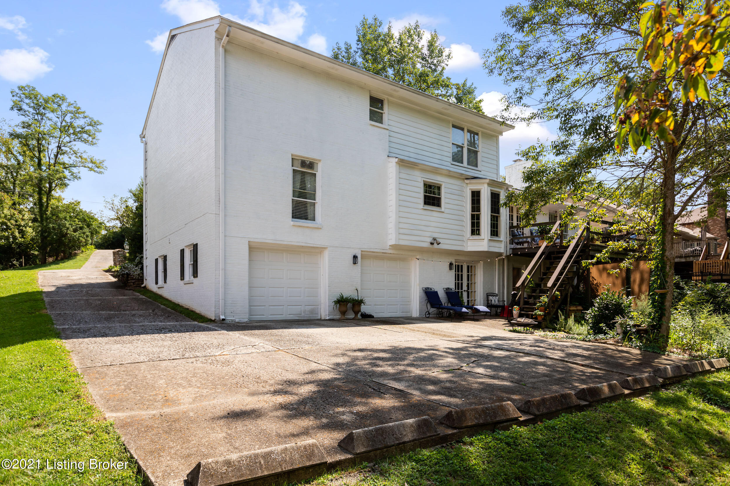 2310 Fallsview Road Louisville, KY 40207 - Photo 3 of 48 2310 Fallsview Rd-05