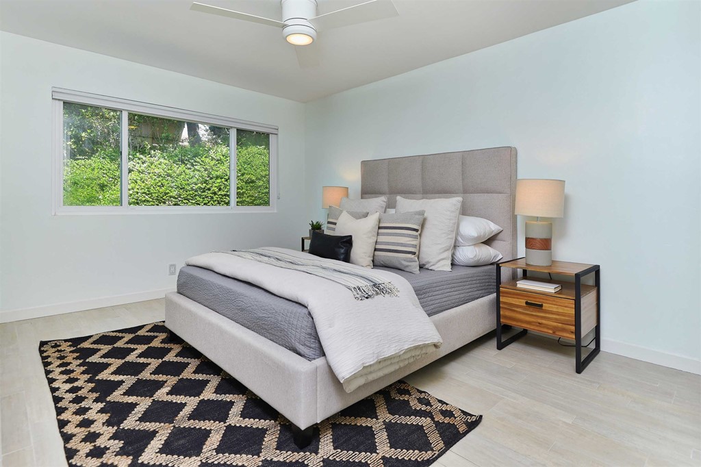 7658 Caminito Coromandel La Jolla, CA 92037 - Photo 13 of 25