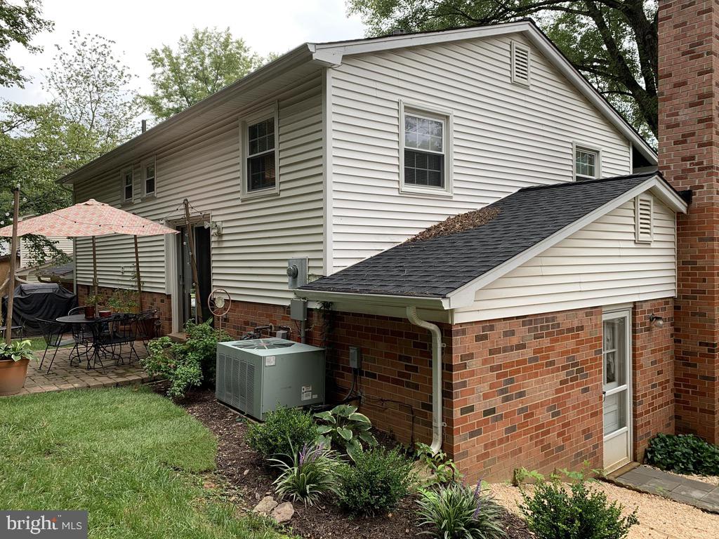 9209 Setter Place Springfield, VA 22153 - Photo 49 of 56