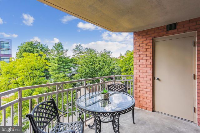$392,000 | 7500 Woodmont Avenue, Unit S520, Bethesda, MD 20814
