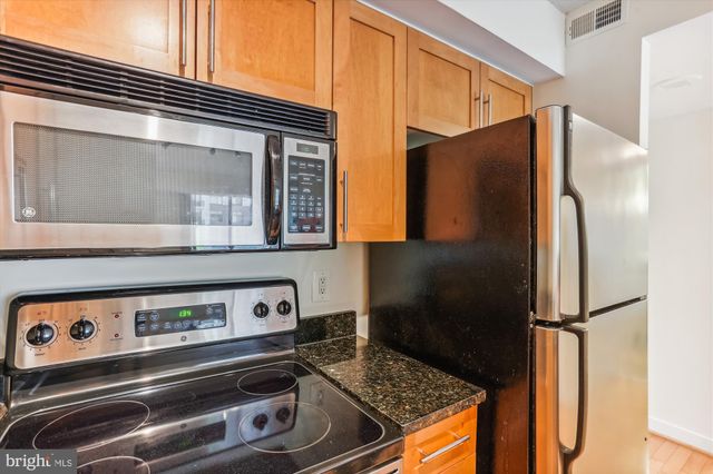 $392,000 | 7500 Woodmont Avenue, Unit S520, Bethesda, MD 20814
