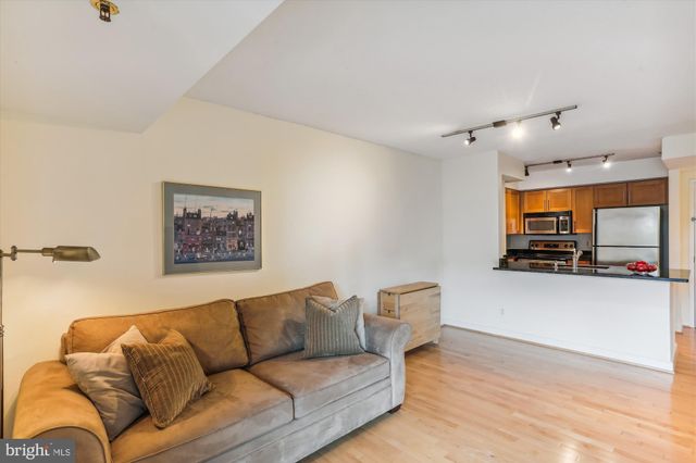 $392,000 | 7500 Woodmont Avenue, Unit S520, Bethesda, MD 20814