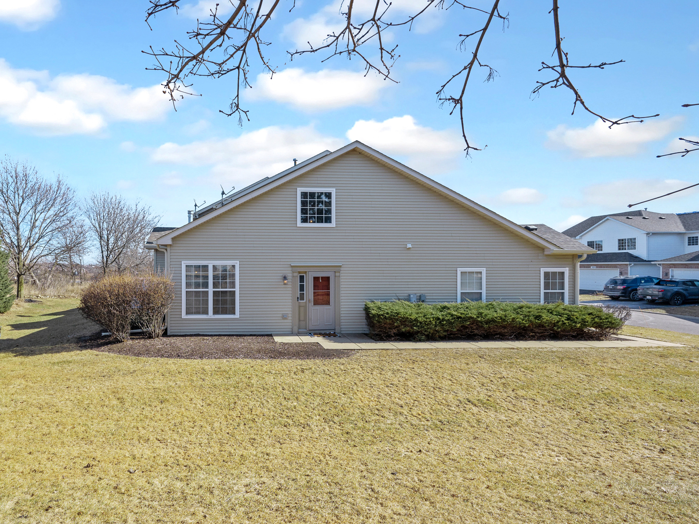 26 Rolling Oaks Road Sugar Grove, IL 60554 - Photo 2 of 25