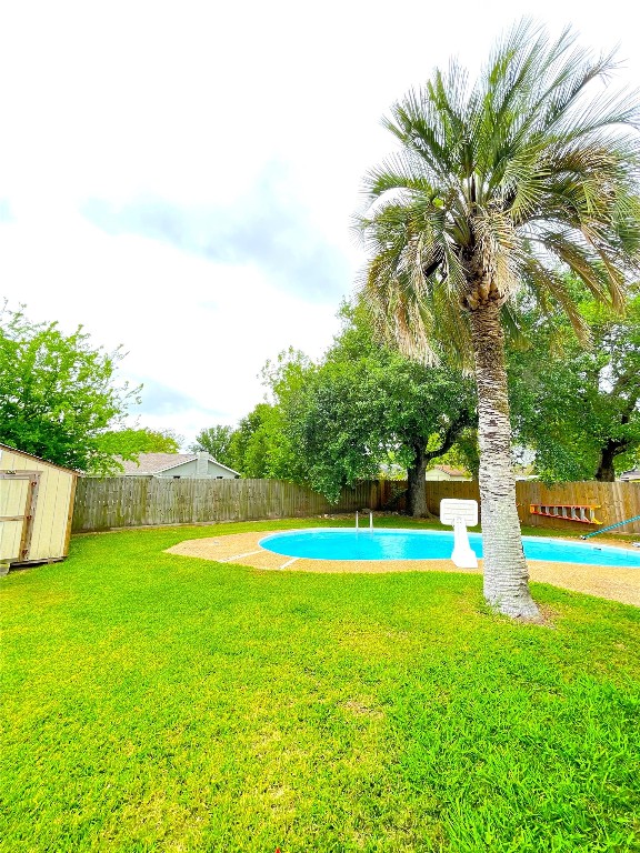 128 Houston Street Angleton, TX 77515 - Photo 11 of 20