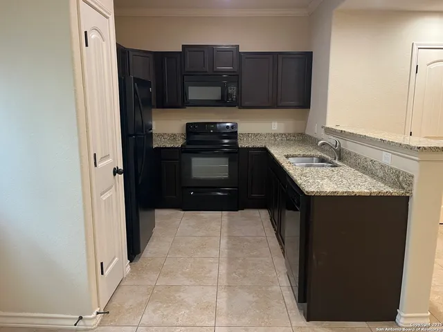 $1,295 | 6602 Arancione Avenue, Unit 102, San Antonio, TX 78233