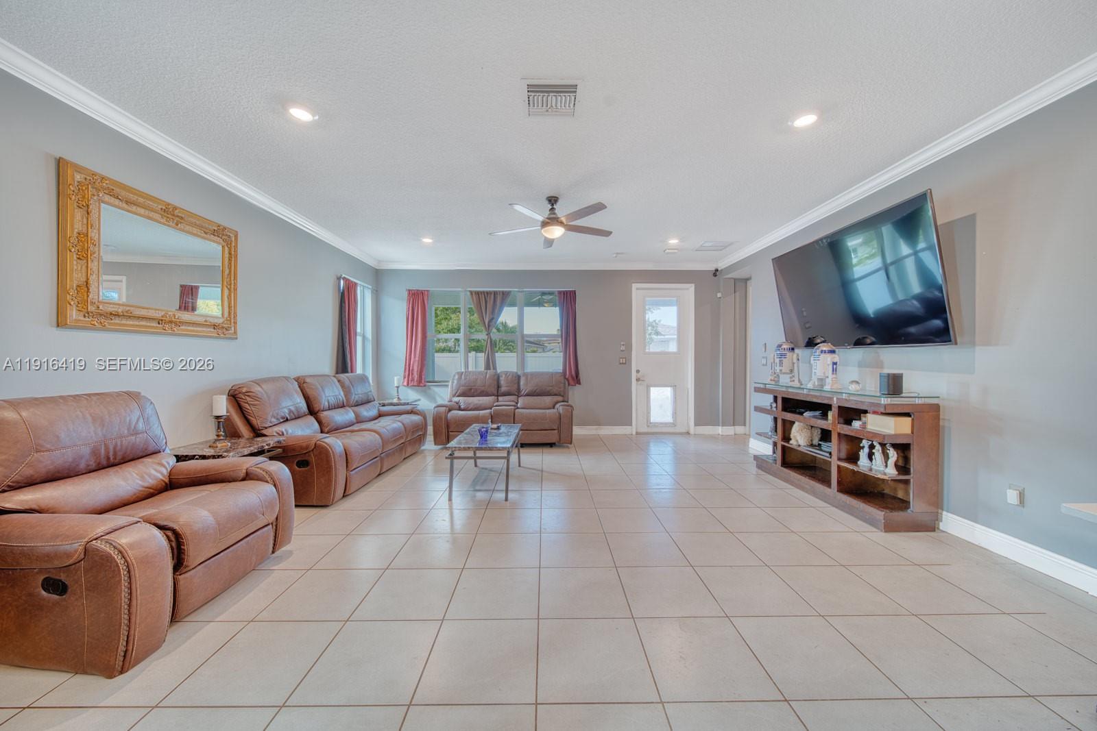 4147 Rosa Drive Deerfield Beach, FL 33064 - Photo 9 of 45
