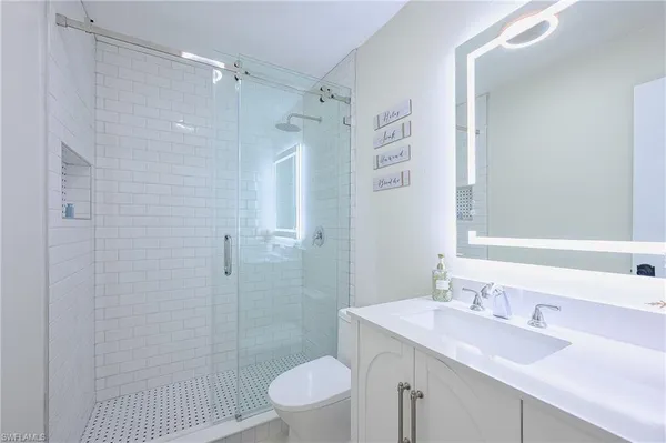 $3,900 | 757 101st Avenue North, Naples, FL 34108