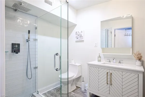 $3,900 | 757 101st Avenue North, Naples, FL 34108