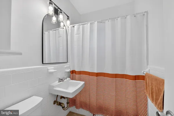 $278,999 | 2325 42nd Street Northwest, Unit 104, Washington, DC 20007