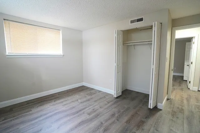 $2,100 | 148 Stevens Street, Unit 8, Lowell, MA 01851