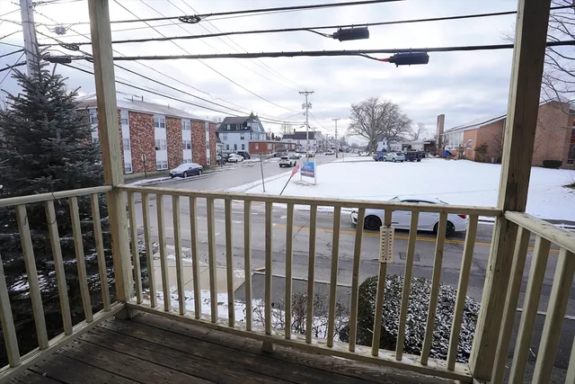 $2,100 | 148 Stevens Street, Unit 8, Lowell, MA 01851