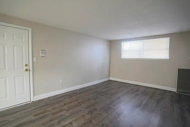 $2,100 | 148 Stevens Street, Unit 8, Lowell, MA 01851