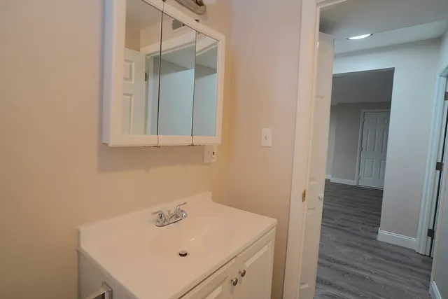 $2,100 | 148 Stevens Street, Unit 8, Lowell, MA 01851