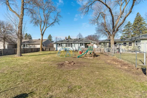 $245,000 | 1810 5th Street South, Moorhead, MN 56560