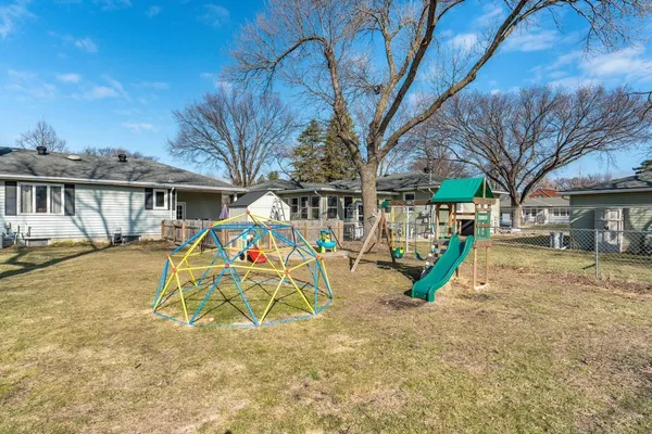 $245,000 | 1810 5th Street South, Moorhead, MN 56560