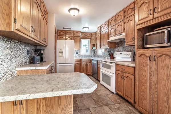 $245,000 | 1810 5th Street South, Moorhead, MN 56560