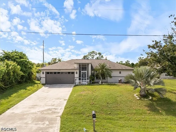 $2,500 | 1021 Alvin Avenue, Lehigh Acres, FL 33971