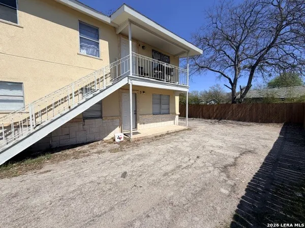 $1,000 | 1418 Romero, Unit 3, San Antonio, TX 78237