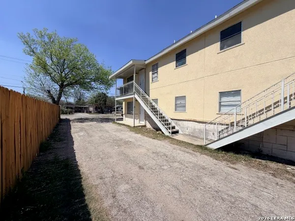 $1,000 | 1418 Romero, Unit 3, San Antonio, TX 78237