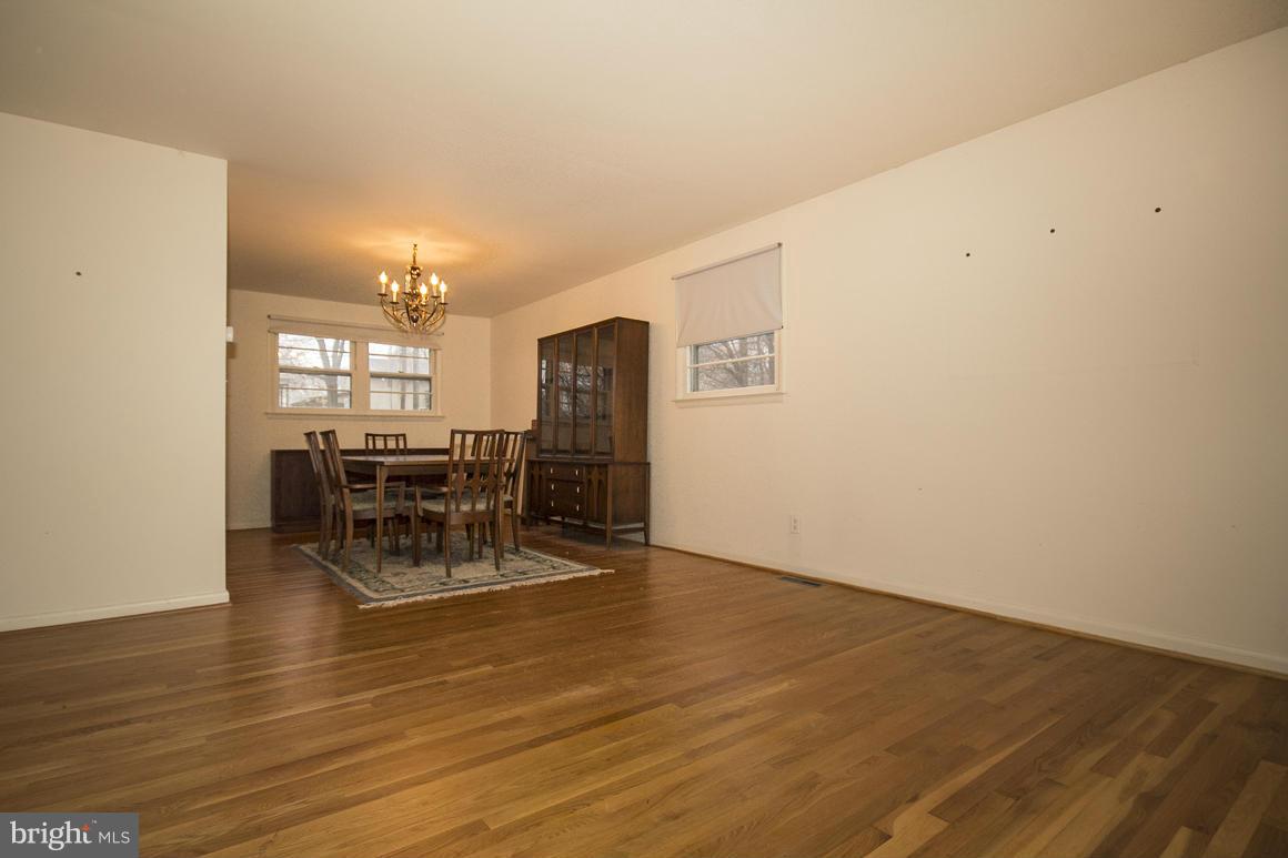 4042 Carthage Road Randallstown, MD 21133 - Photo 7 of 26 Dining Room
