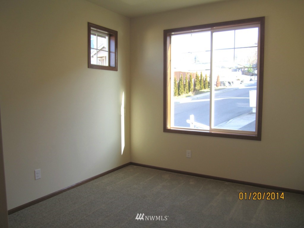 3603 Mill Place South Renton, WA 98055 - Photo 4 of 15