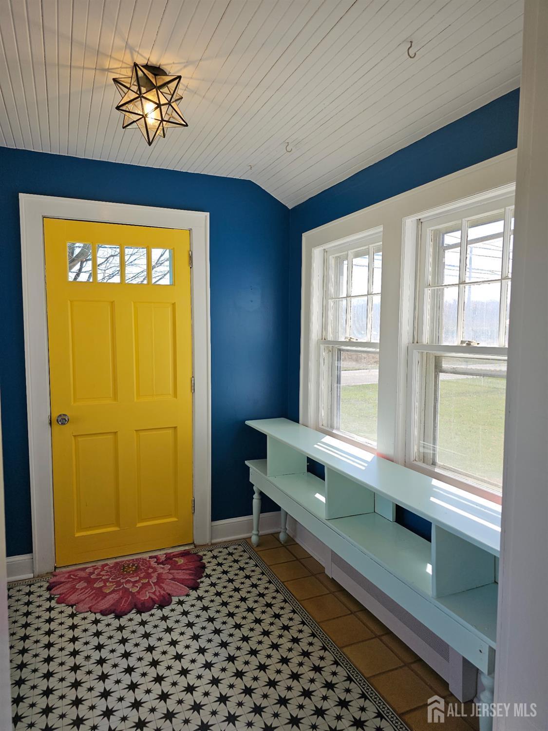 254 Friendship Road Monmouth Junction, NJ 08852 - Photo 4 of 38