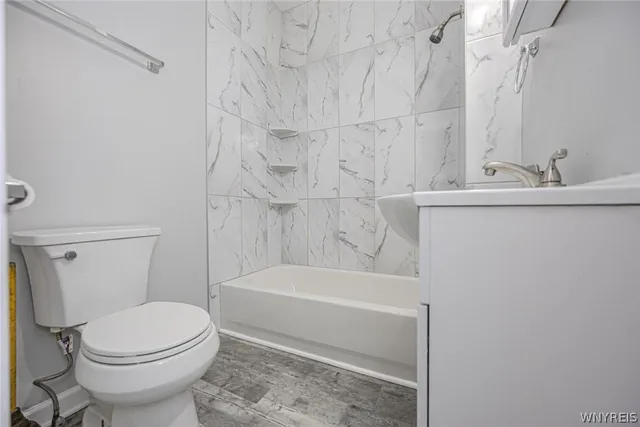 $1,395 | 1204 Niagara Street, Niagara Falls, NY 14303