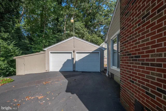 a view of backyard of house